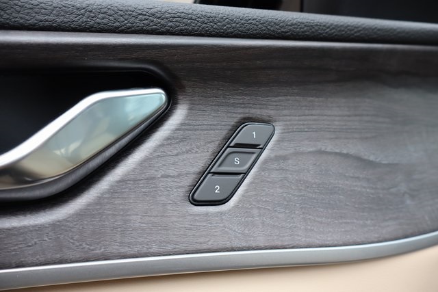 2025 Jeep Grand Cherokee Limited photo 7