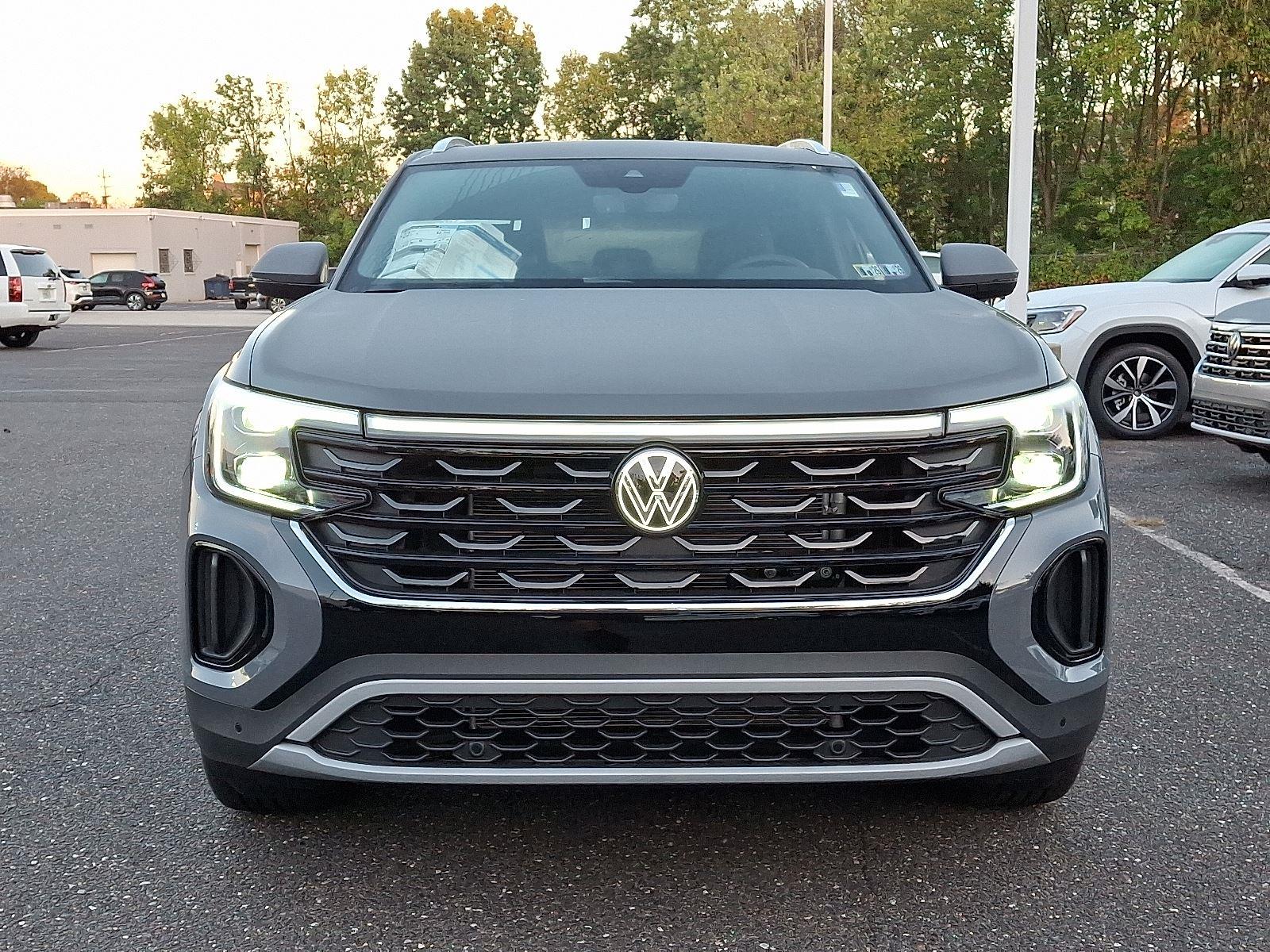 2026 Volkswagen Atlas Cross Sport SE Technology photo 2