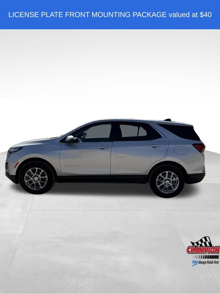 2022 Chevrolet Equinox LT photo 3