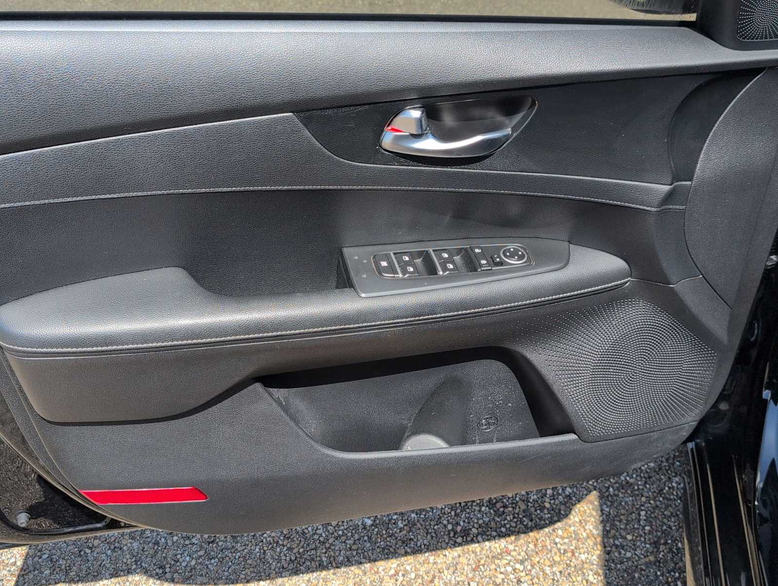 2022 Kia Forte GT-Line photo 21
