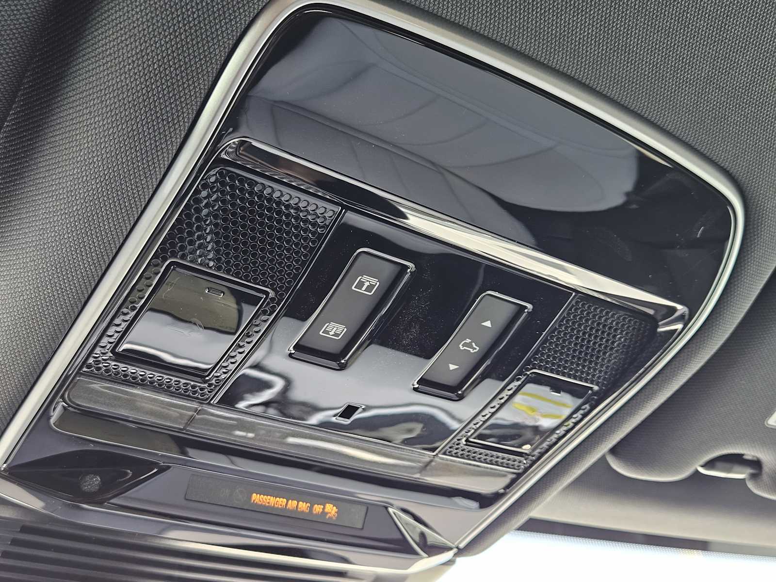 2025 Land Rover Range Rover Sport SE photo 17