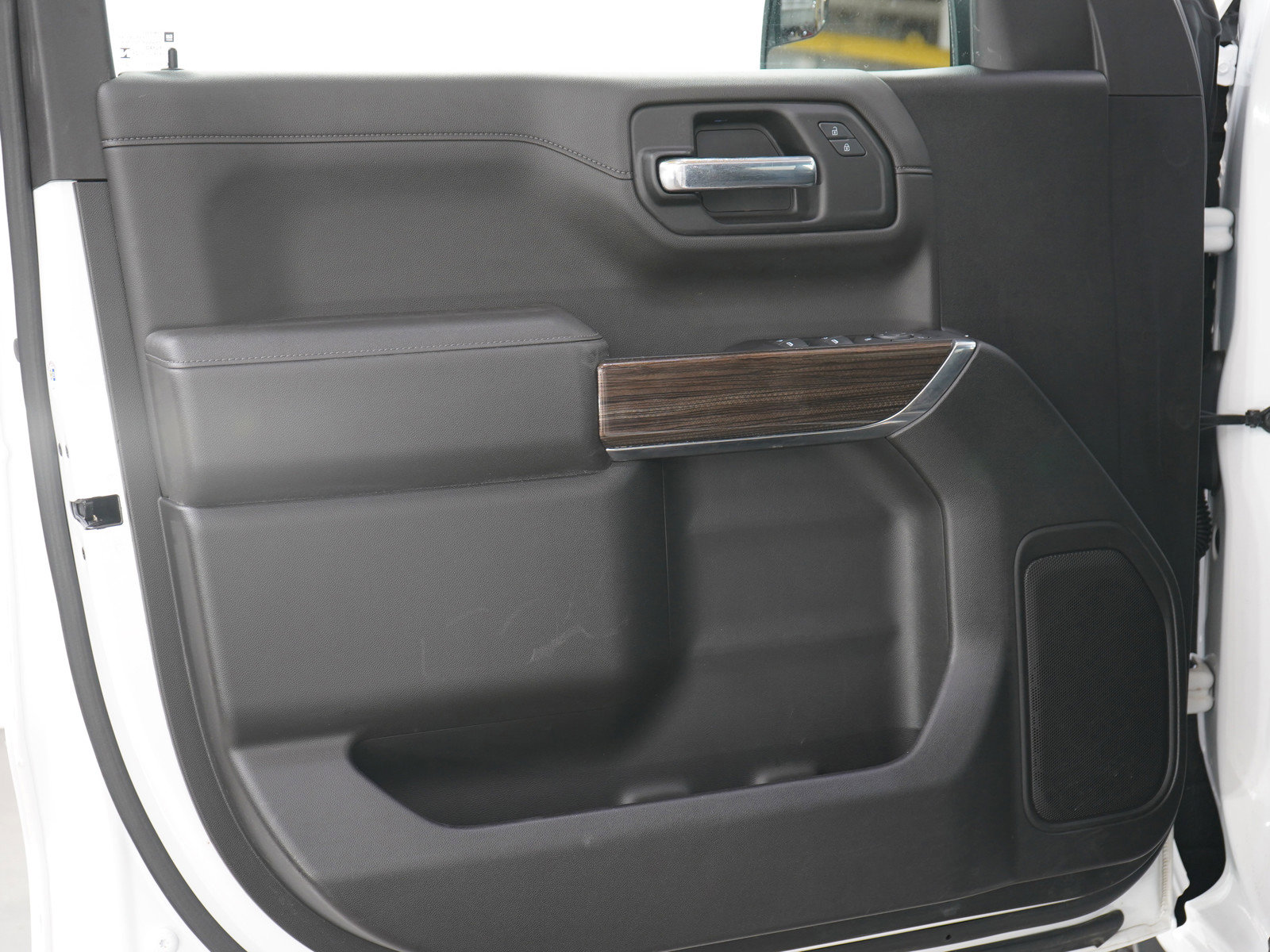 2021 Chevrolet Silverado 1500 LT photo 17