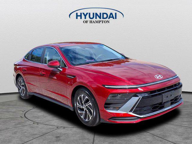 2026 Hyundai Sonata Hybrid Blue's photo