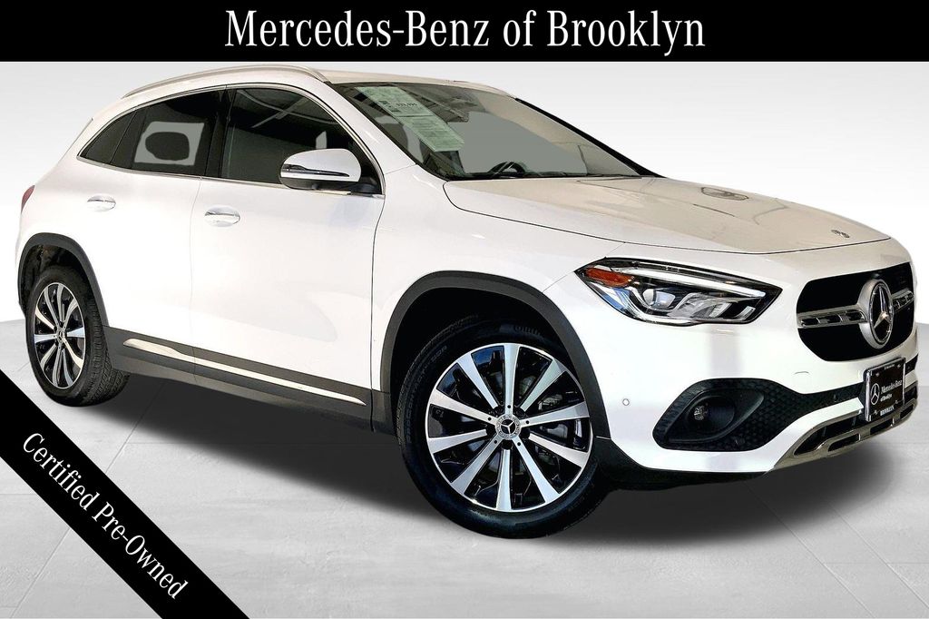 2023 Mercedes-Benz GLA Base's photo