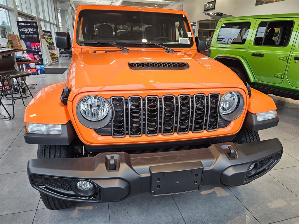 2025 Jeep Gladiator Sport S photo 2