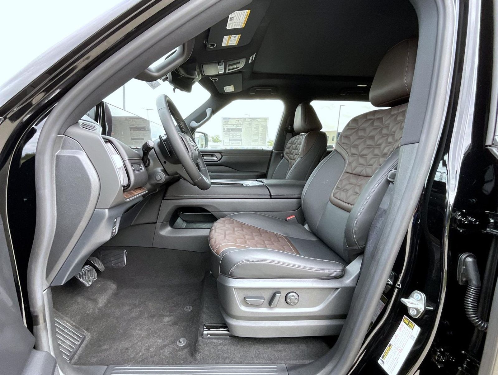 2026 Nissan Armada Platinum photo 10
