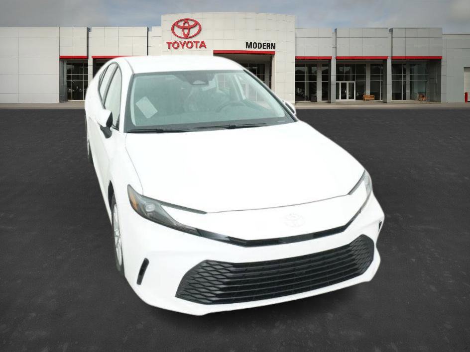 2025 Toyota Camry LE photo 31