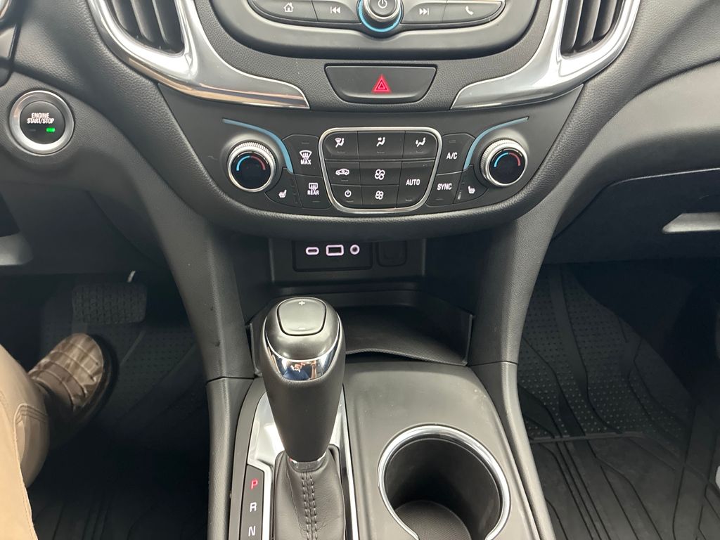 2019 Chevrolet Equinox LT photo 17