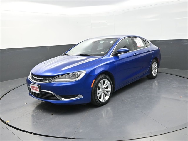 2015 Chrysler 200 Limited photo 3