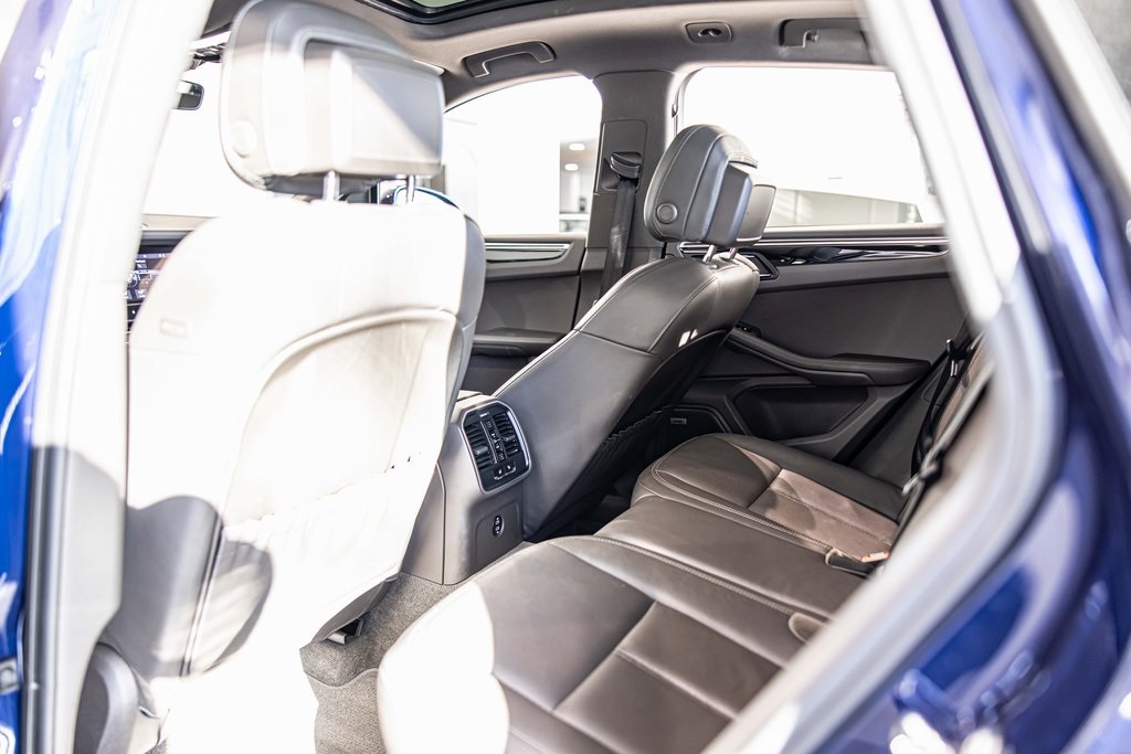 2022 PORSCHE MACAN - Image 32