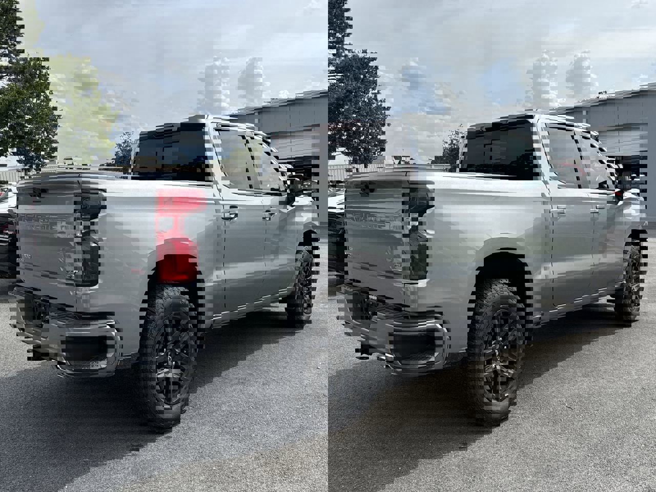 2025 Chevrolet Silverado 1500 RST photo 4
