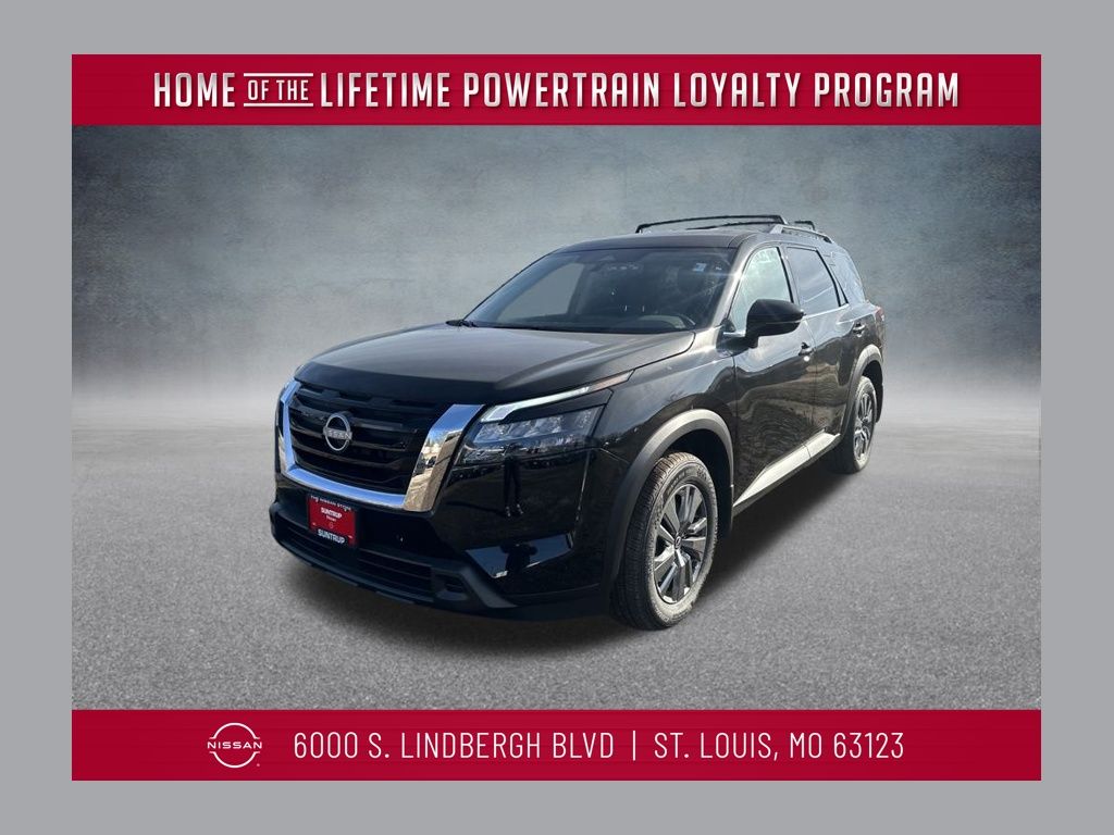 2025 Nissan Pathfinder SV's photo