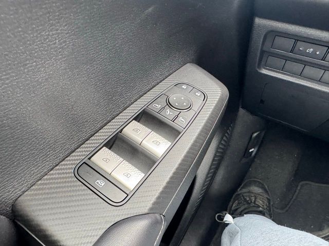 2024 Mitsubishi Outlander photo 24