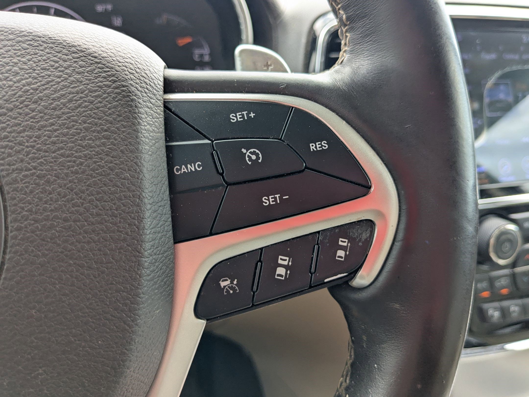 2021 Jeep Grand Cherokee Summit photo 17