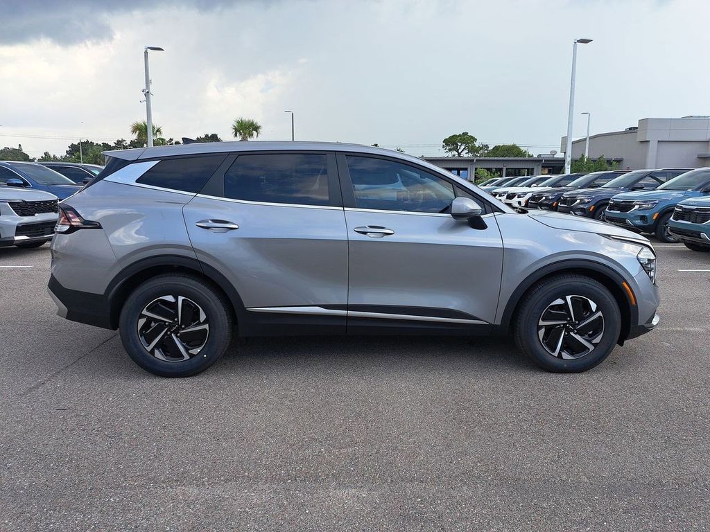 2025 Kia Sportage Hybrid LX photo 4