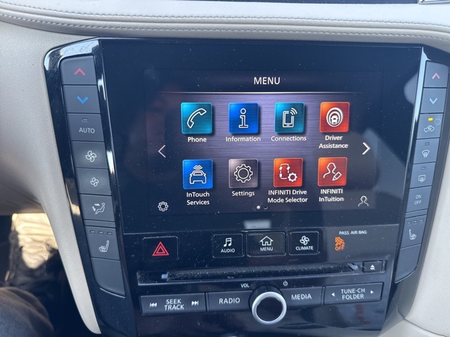 2022 Infiniti QX50 Luxe photo 18
