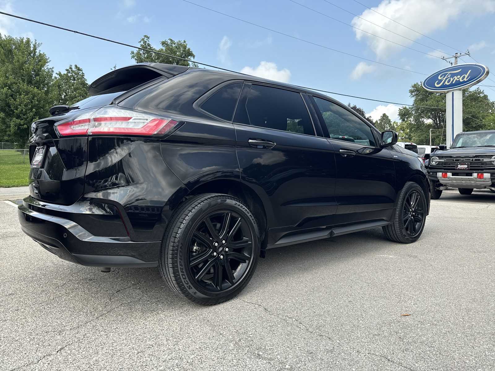 2024 Ford Edge ST-Line photo 3