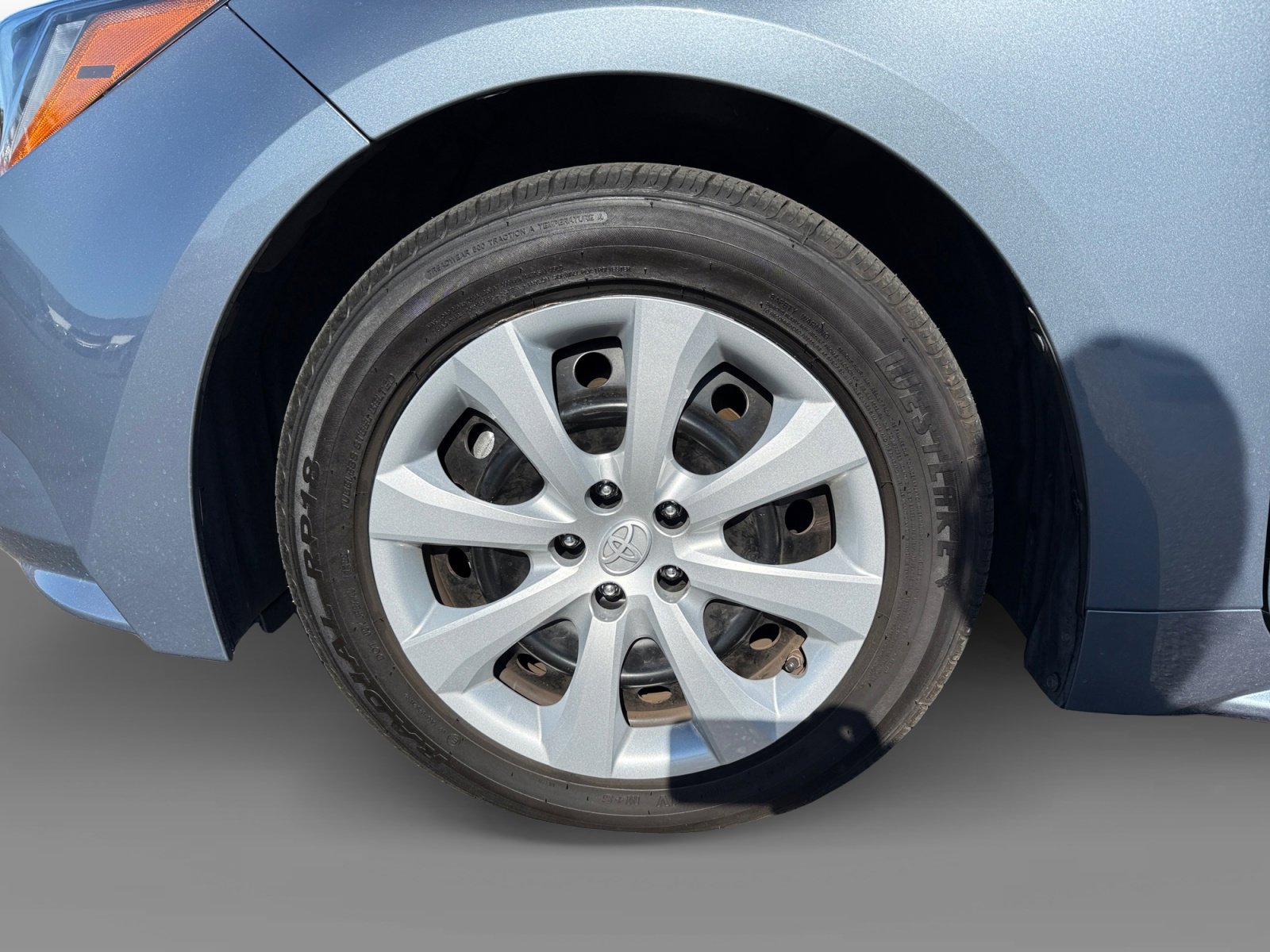 2022 Toyota Corolla LE photo 9