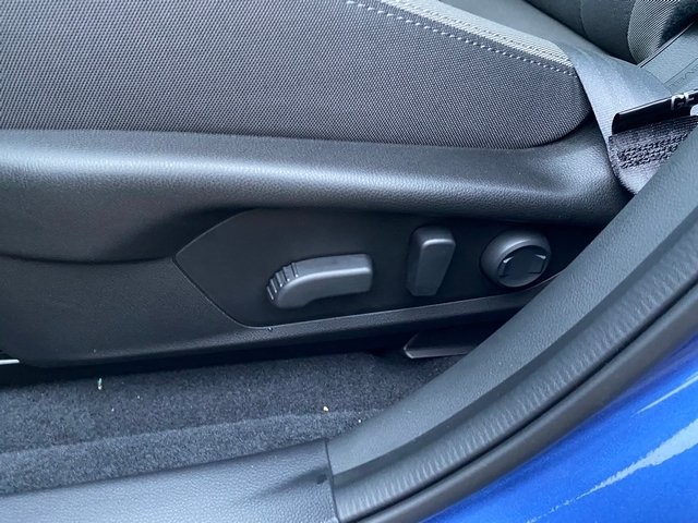2025 Subaru Crosstrek Premium photo 11