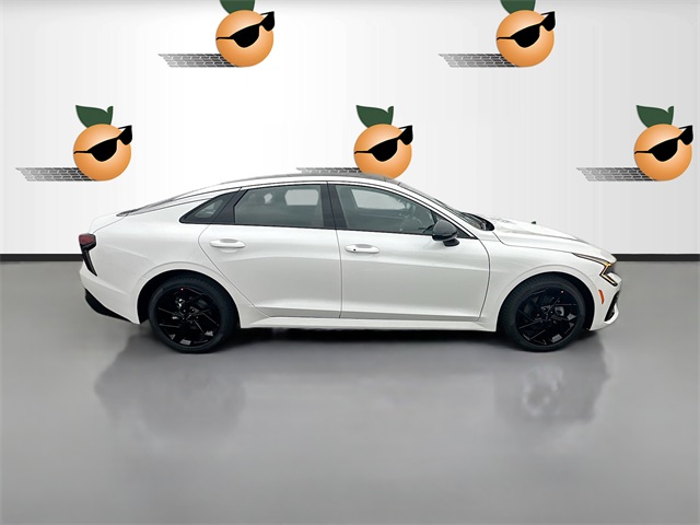 2026 Kia K5 GT-Line photo 8
