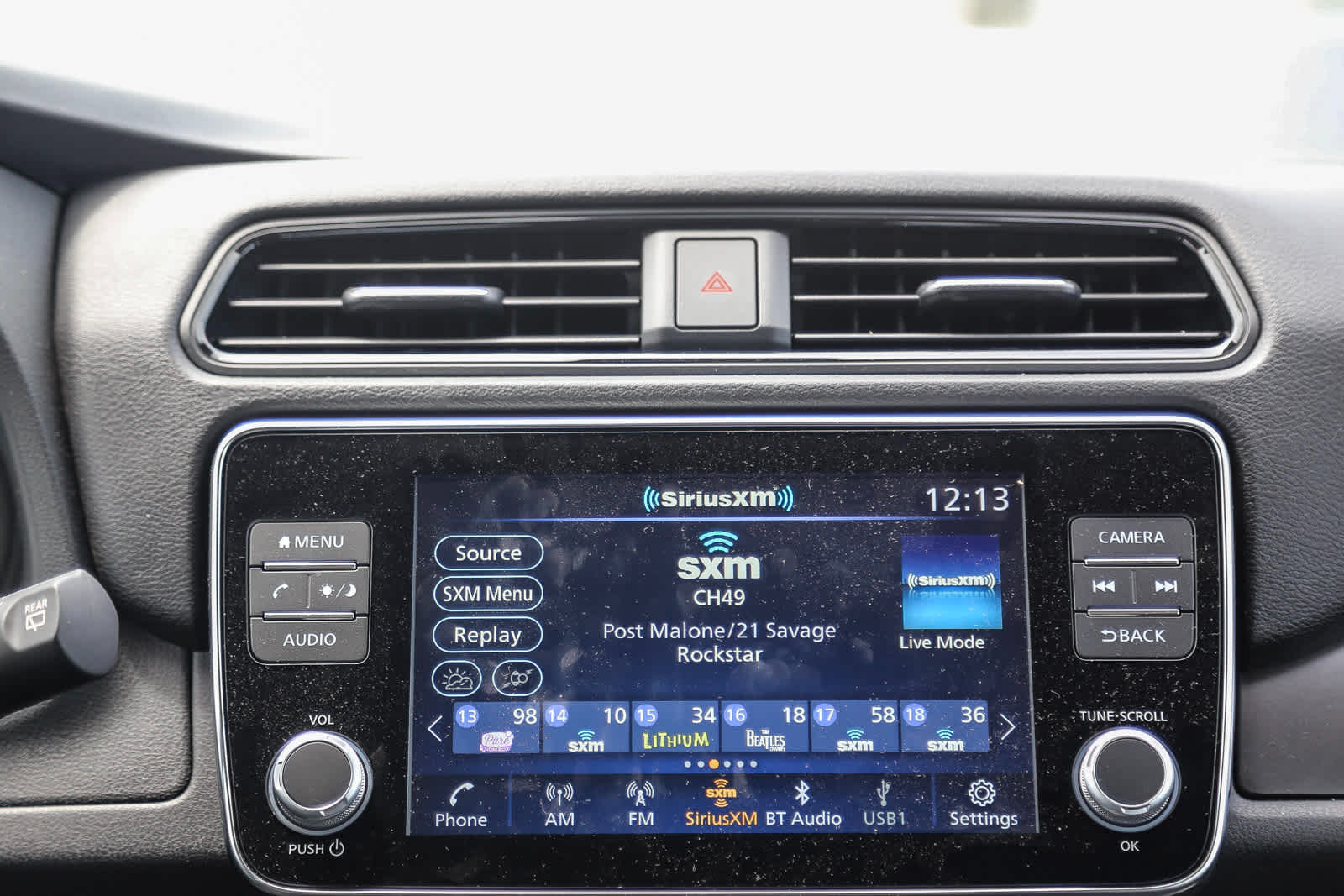 2025 Nissan Leaf S photo 14