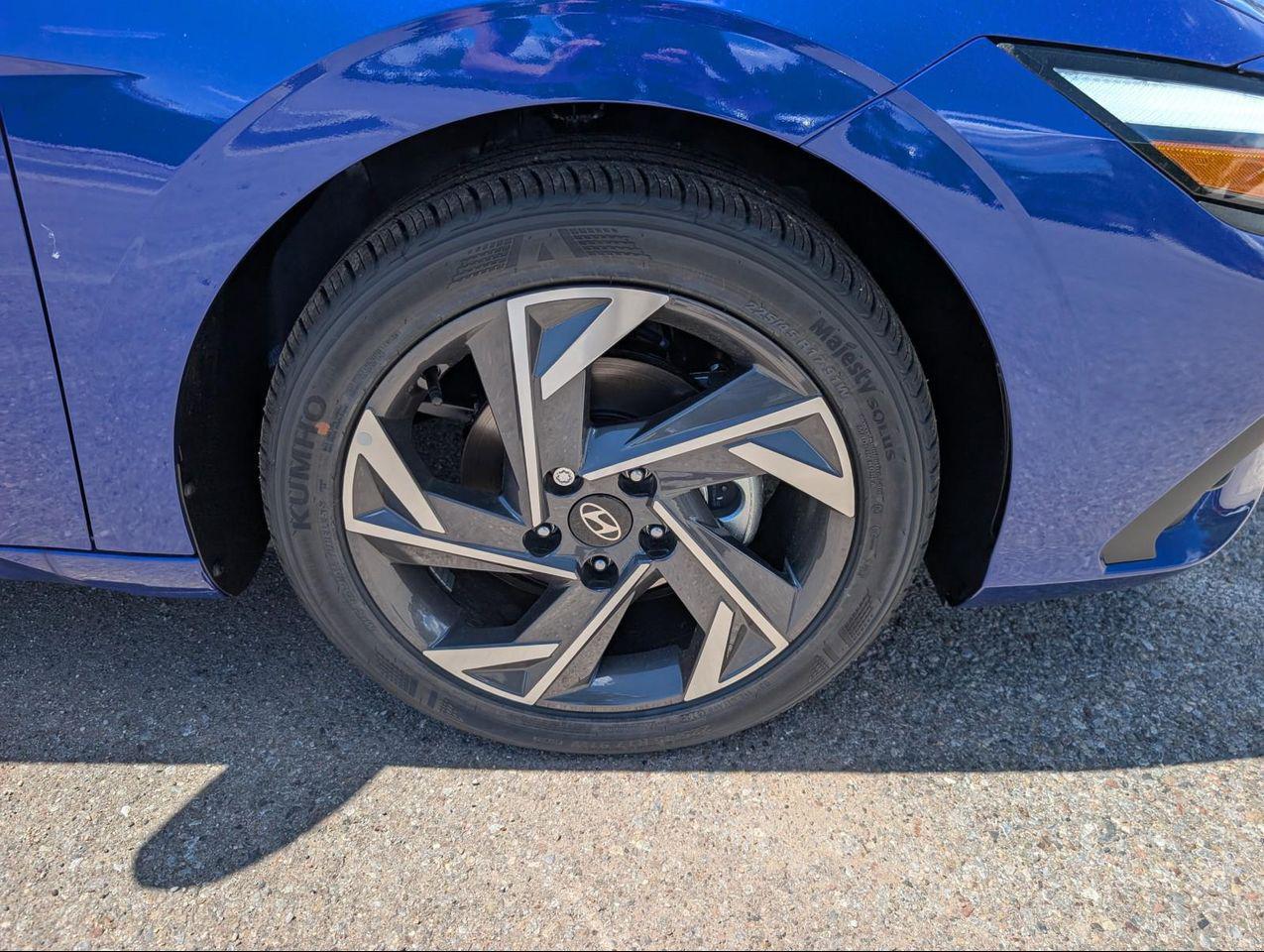 2025 Hyundai Elantra SEL Sport photo 20