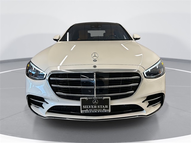 2023 Mercedes Benz S 580e 4MATIC photo 2