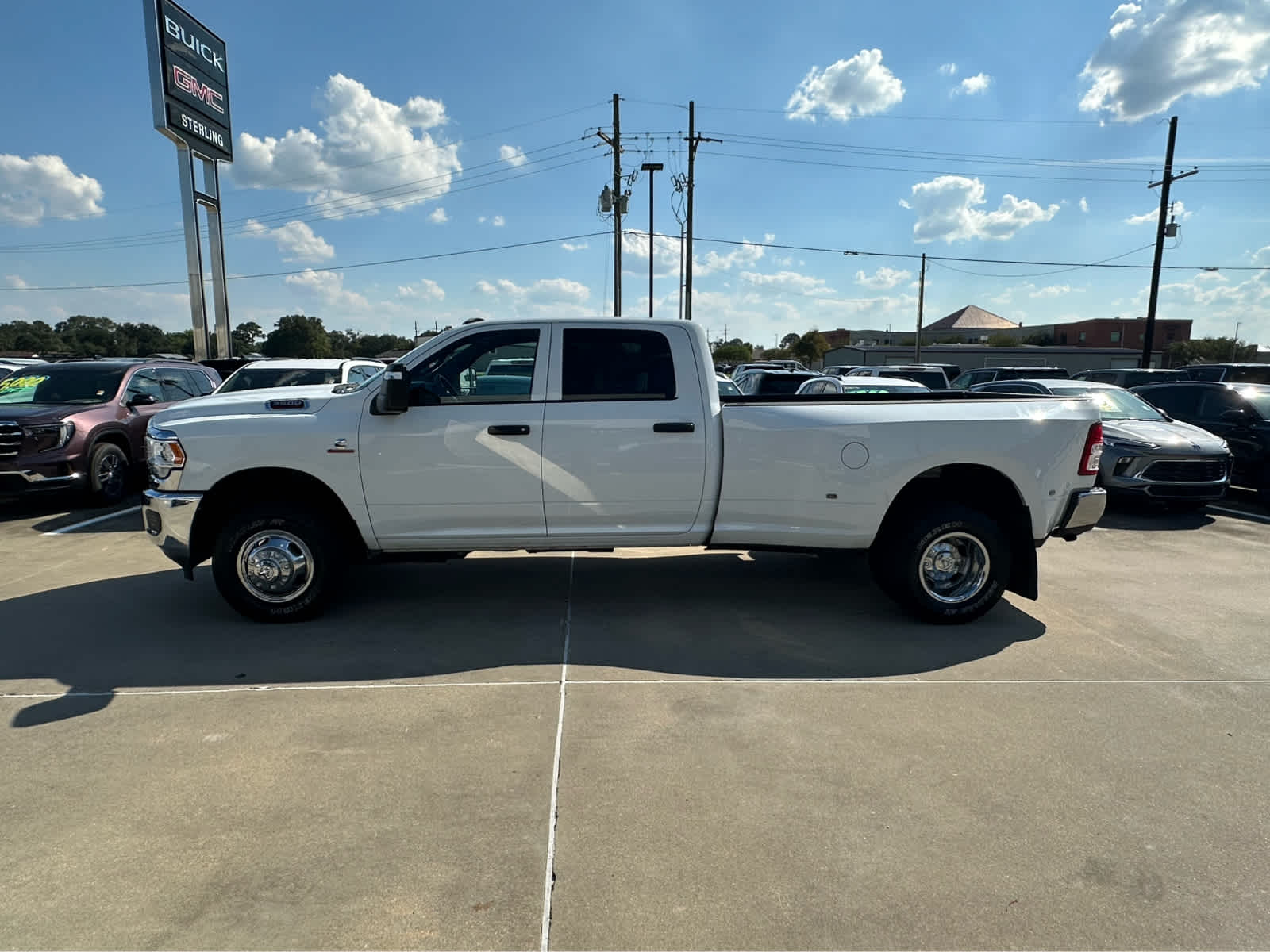 2024 Ram 3500 Tradesman photo 3