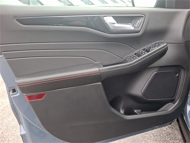 2025 Ford Escape ST-Line Select photo 8