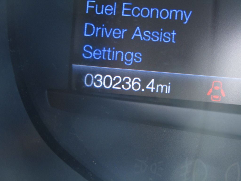 2022 Ford Edge SEL photo 9