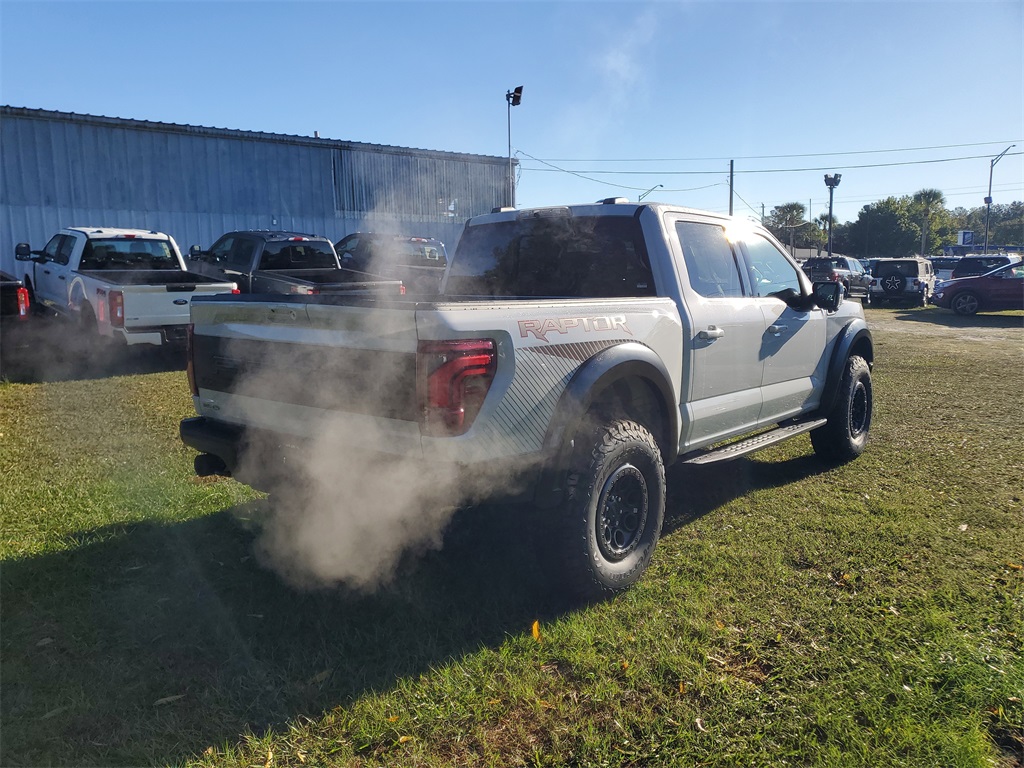 2025 Ford F-150 Raptor photo 2