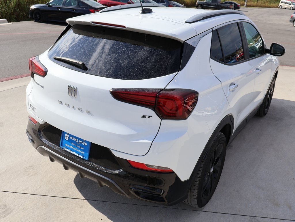 2024 Buick Encore GX Sport Touring photo 5