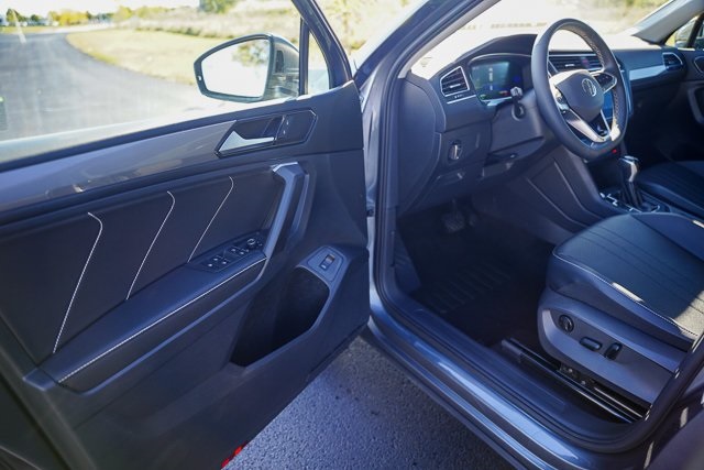 2022 Volkswagen Tiguan SE photo 4