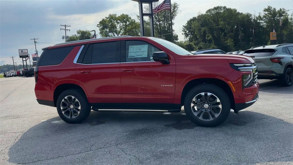 2025 Chevrolet Tahoe LT photo 2