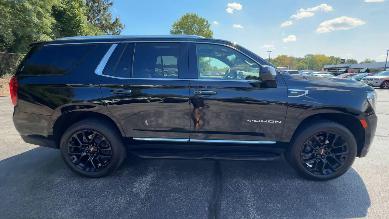 2023 Gmc Yukon SLT photo 9