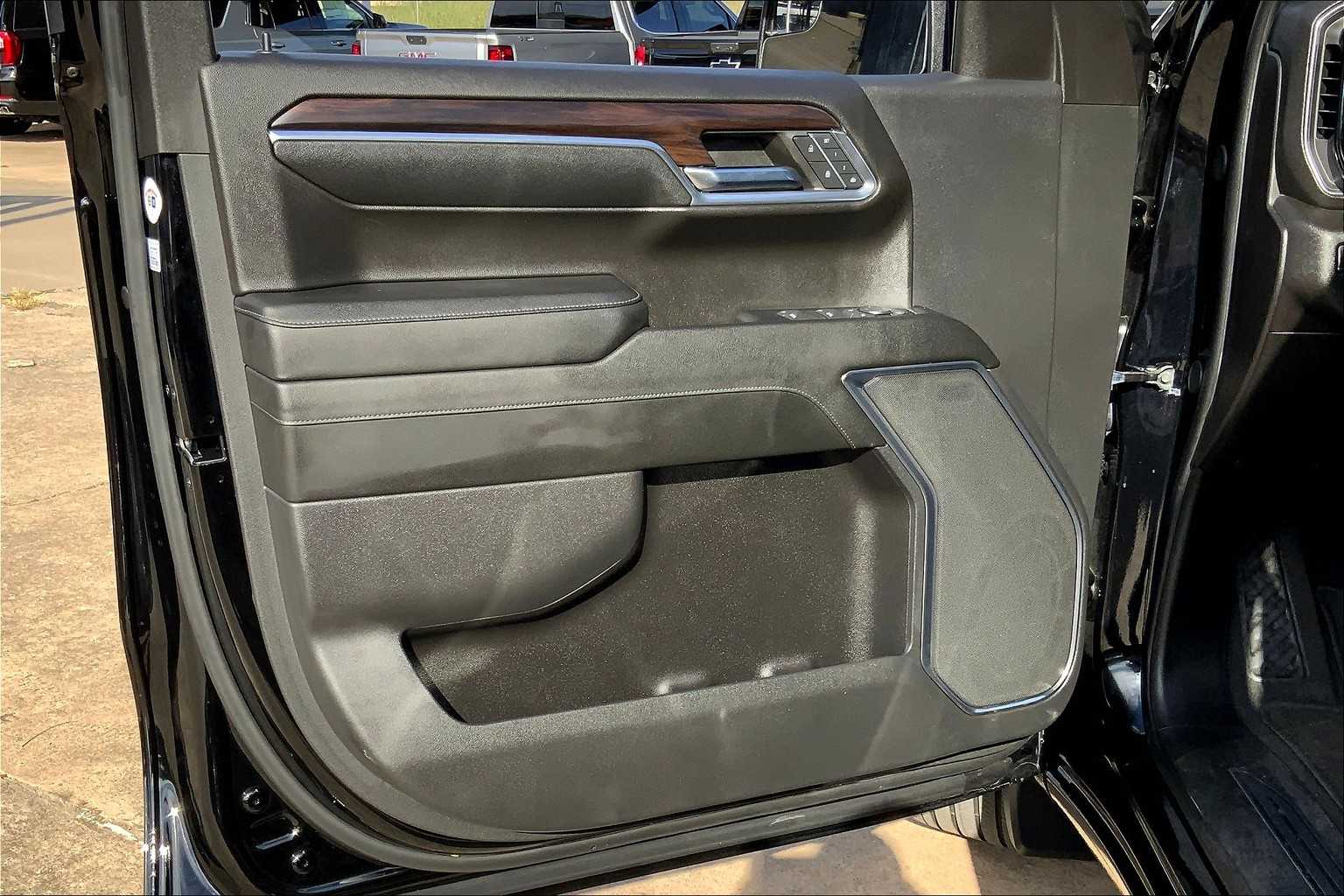 2024 Gmc Sierra 1500 SLT photo 17