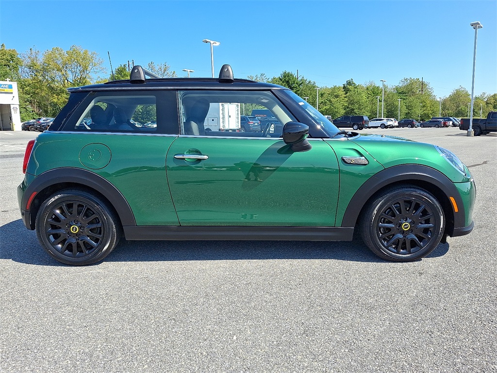 2022 Mini Cooper SE Signature photo 8