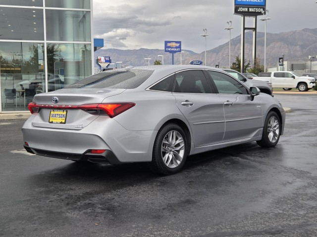 2019 Toyota Avalon Hybrid XLE XSE Limited photo 3