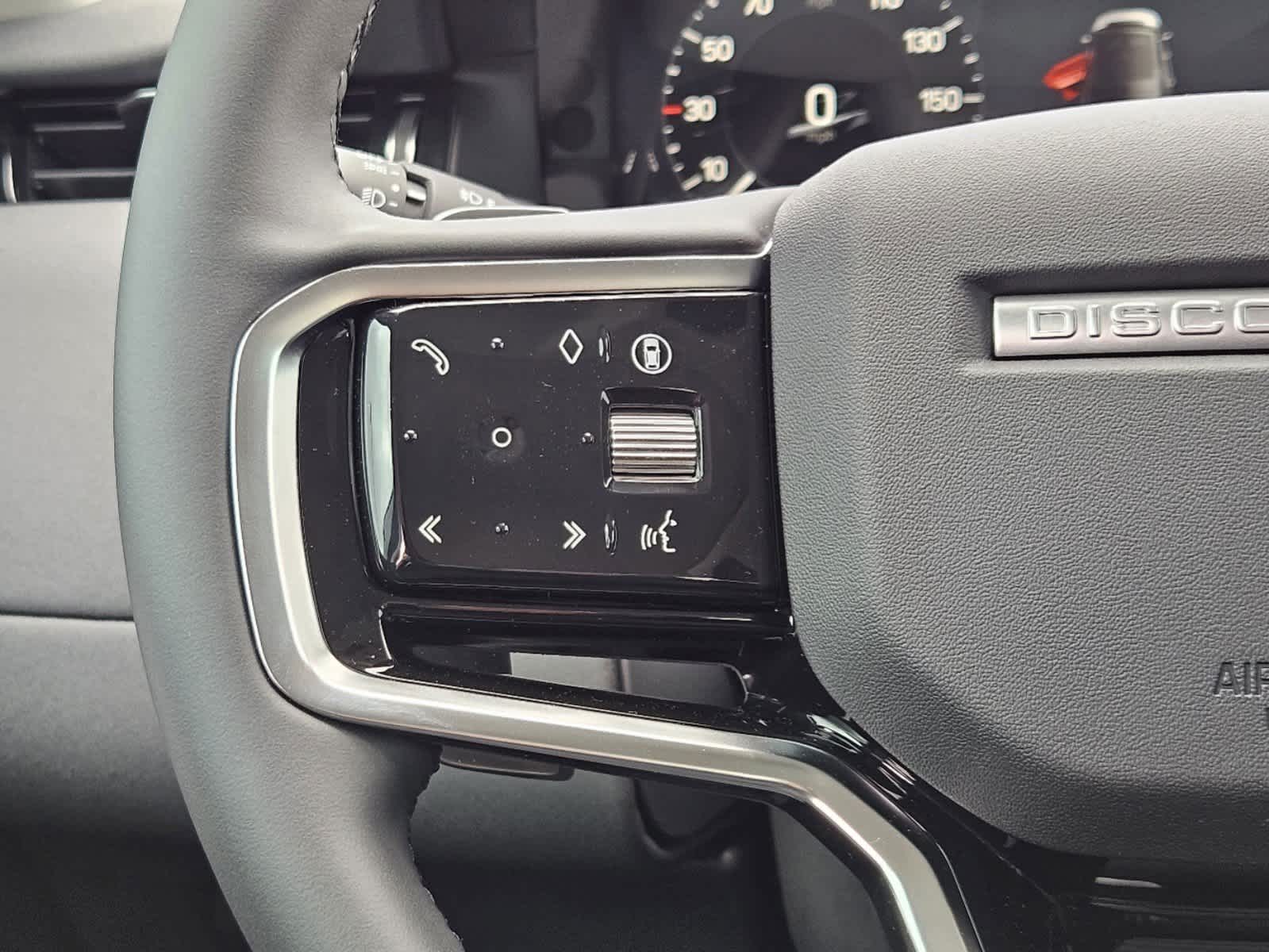 2025 Land Rover Discovery Sport S photo 25