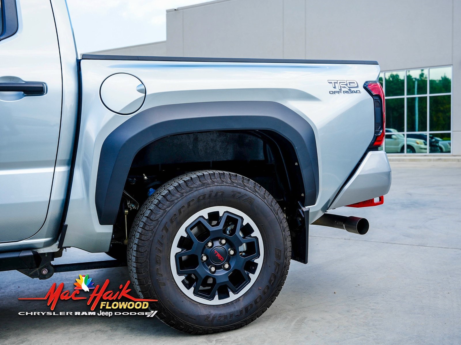 2024 Toyota Tacoma TRD Off-Road photo 5