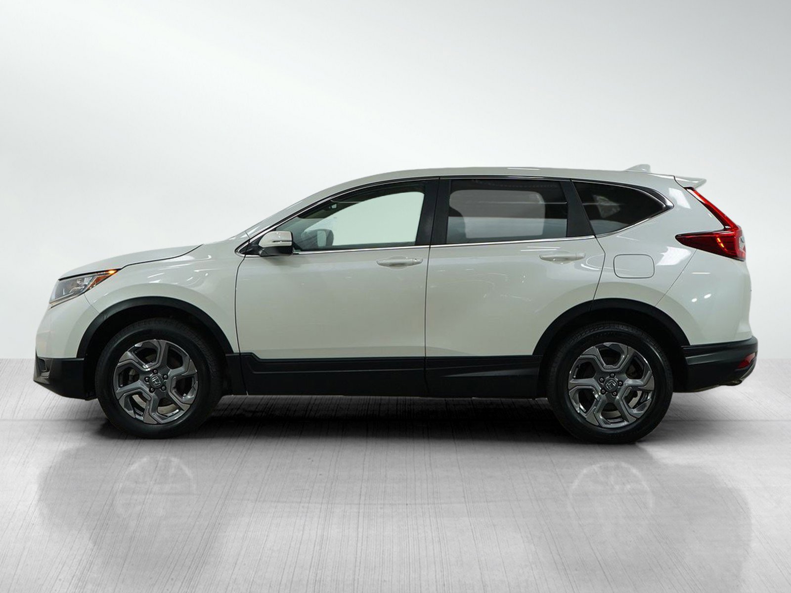 Used 2018 Honda CR-V EX-L with VIN 5J6RW2H85JL031184 for sale in Burnsville, Minnesota
