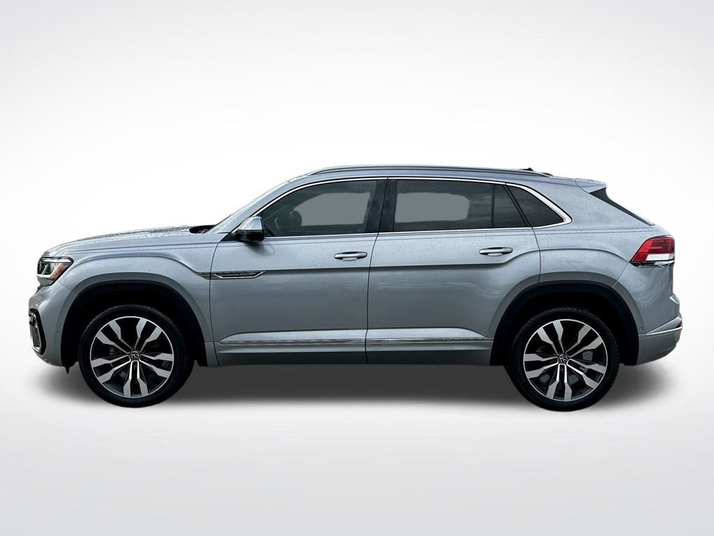 2022 Volkswagen Atlas Cross Sport V6 SEL Premium R-Line photo 3