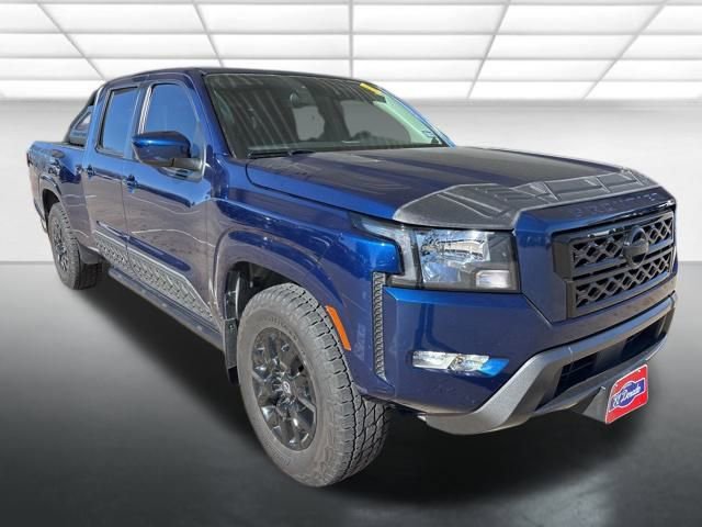 2022 Nissan Frontier SV's photo