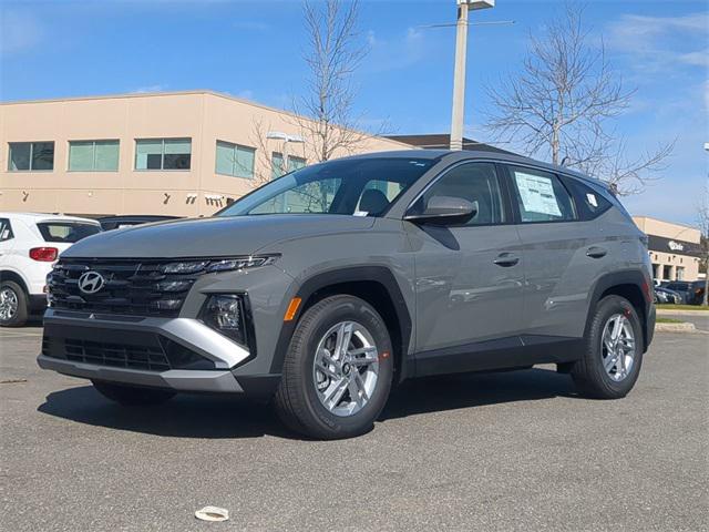 2025 Hyundai Tucson SE photo 2