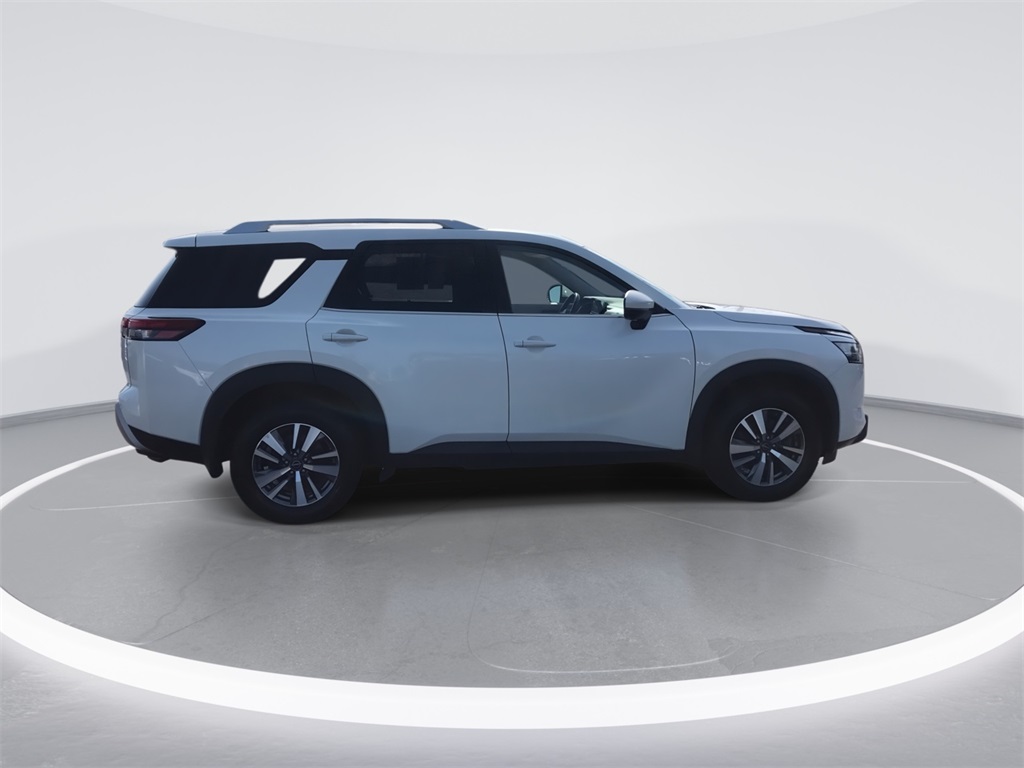 2022 Nissan Pathfinder SL photo 9