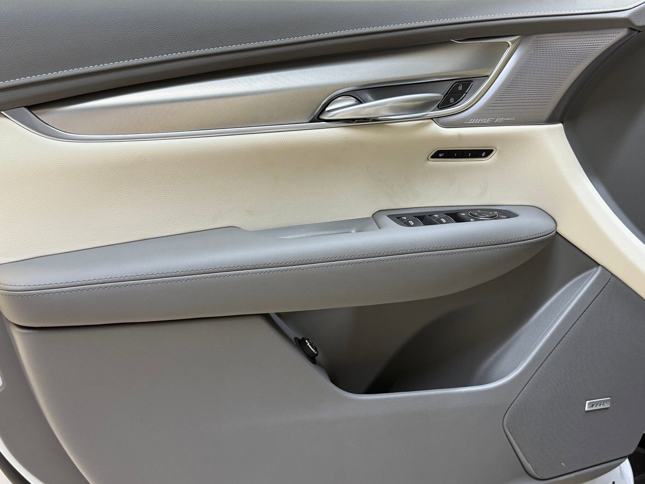 2025 Cadillac XT5 Premium Luxury photo 9