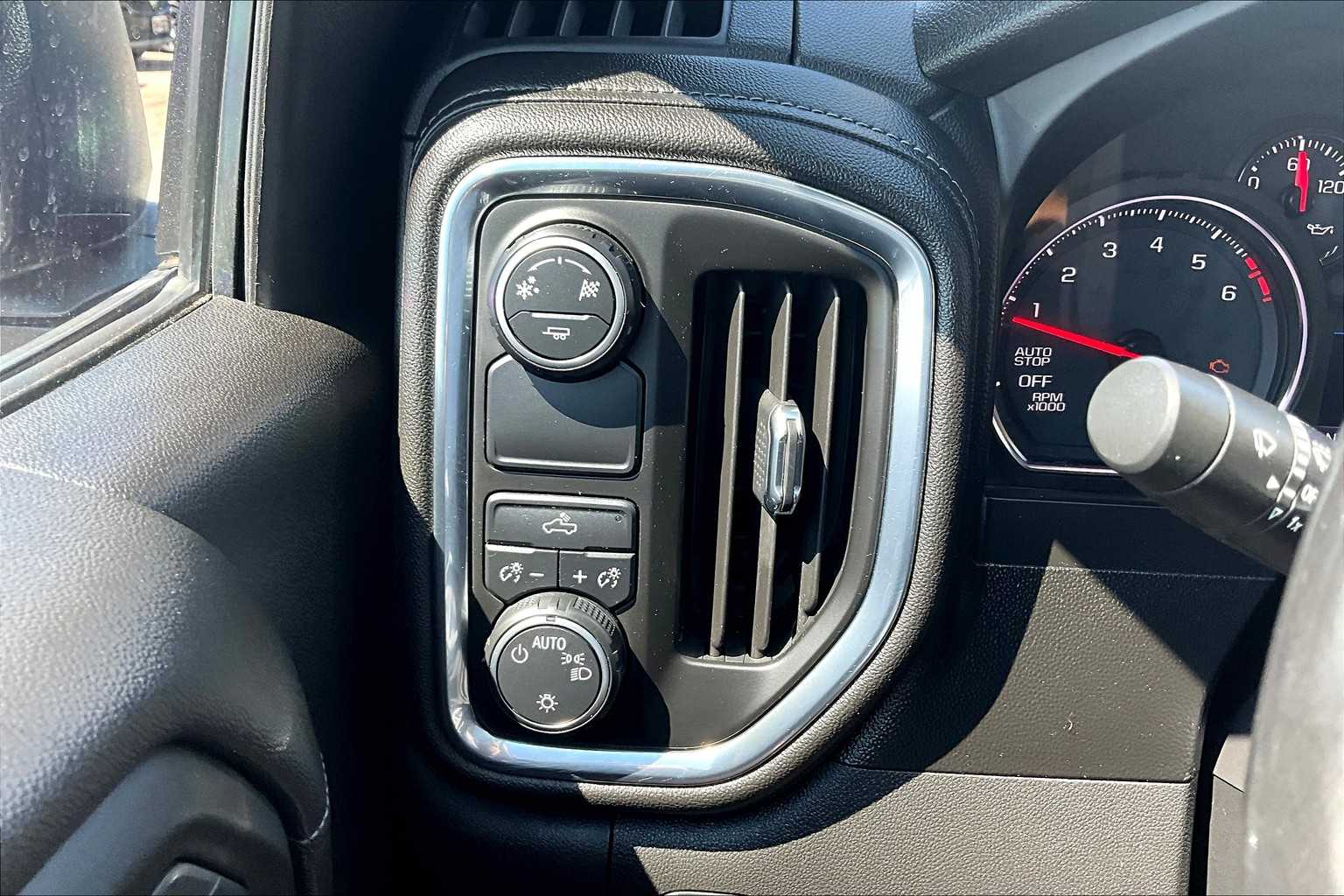 2019 Chevrolet Silverado 1500 LT photo 33