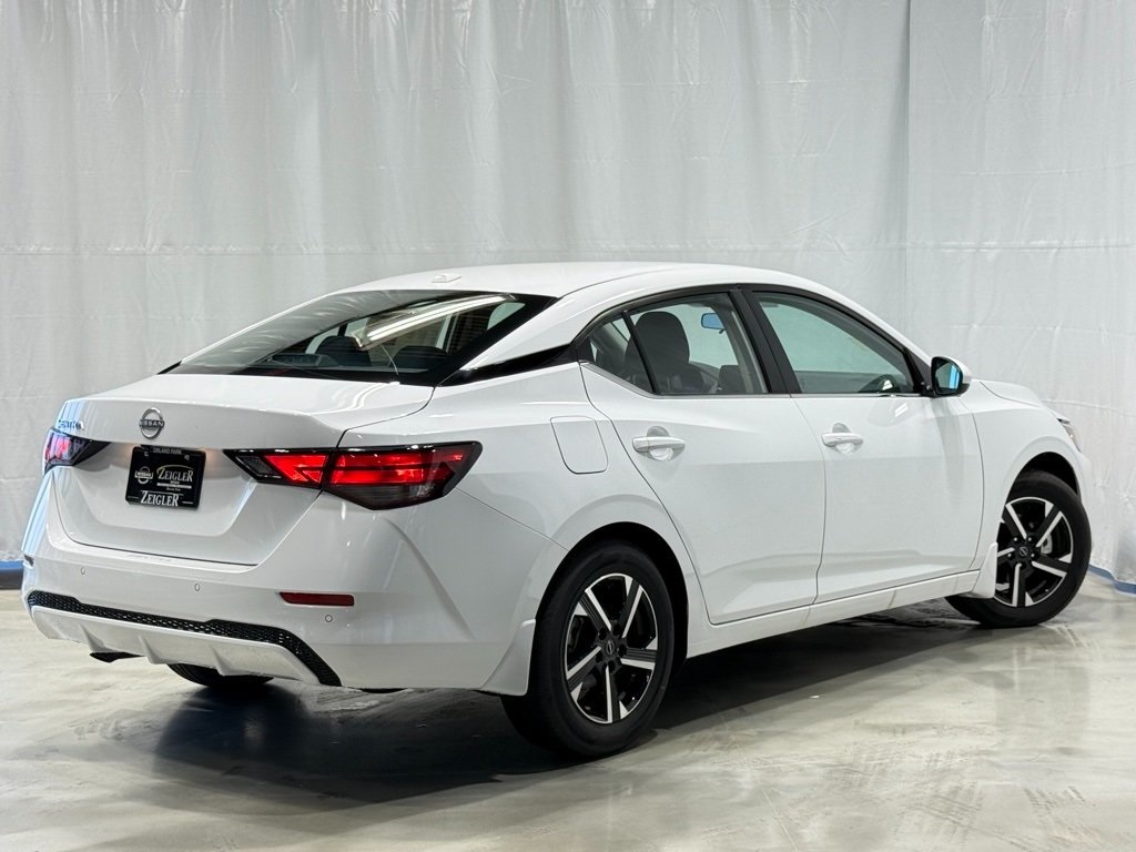 2025 Nissan Sentra SV photo 8