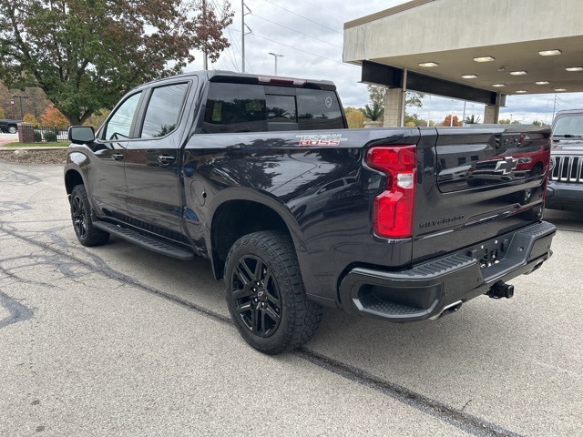 2022 Chevrolet Silverado 1500 LT Trail Boss photo 2