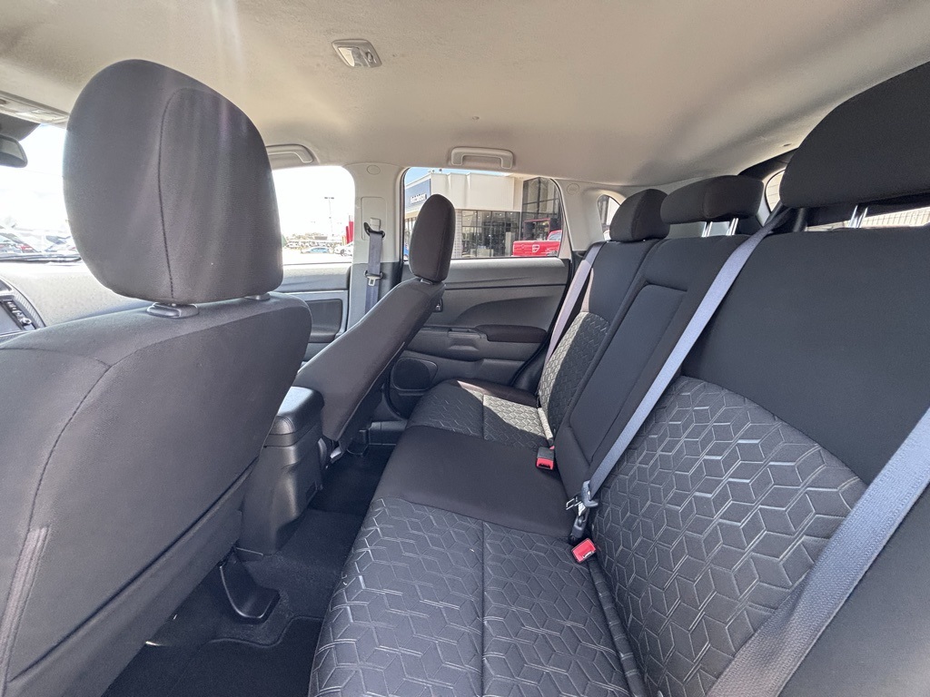 2024 Mitsubishi Outlander Sport S photo 12